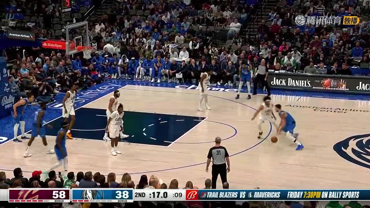 魔術(shù)師附體！東契奇神仙不看人背傳 畢竟周最佳助攻TOP10！