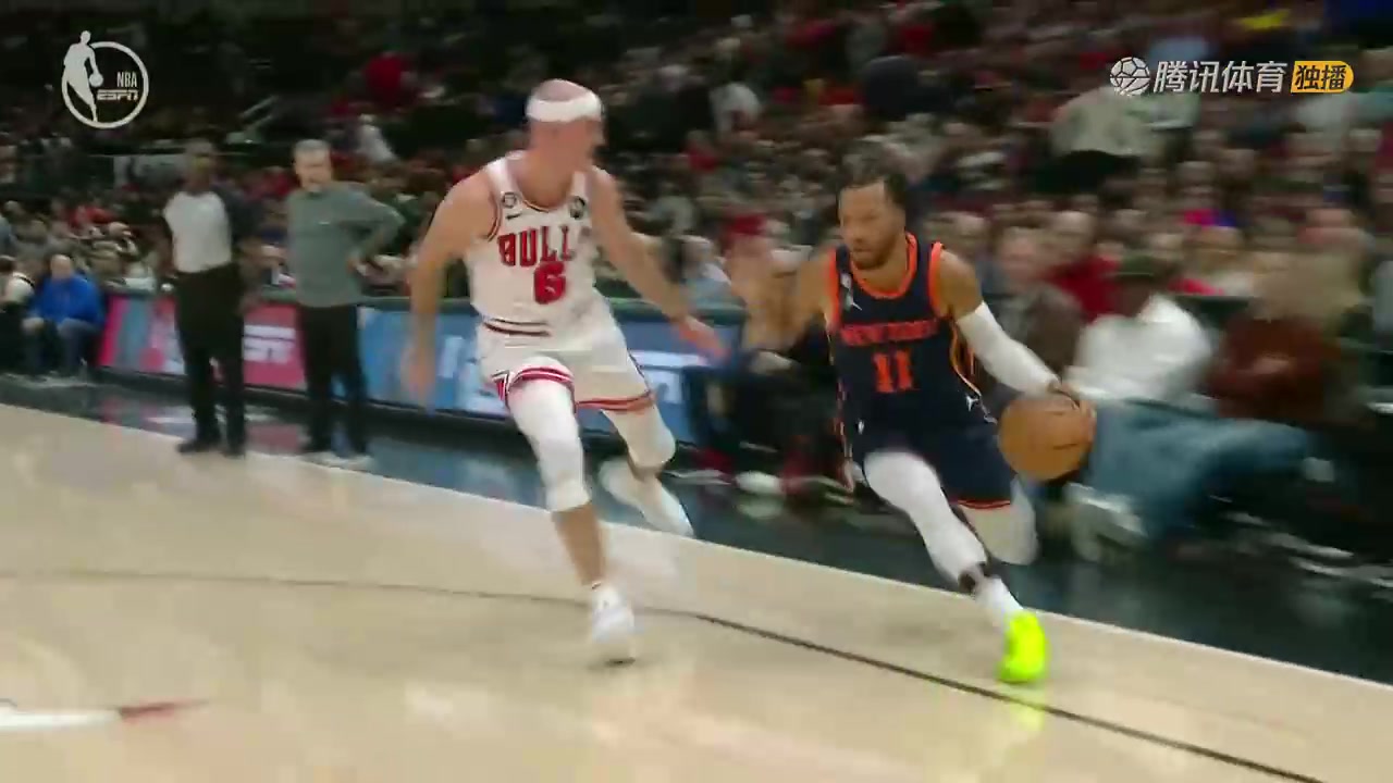 秀??！布倫森腳踝終結(jié)將卡魯索晃倒坐地！再三分殺死比賽（布倫森集錦）